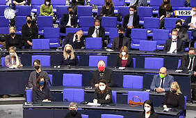 Im Deutschen Bundestag. Quelle: ZDF